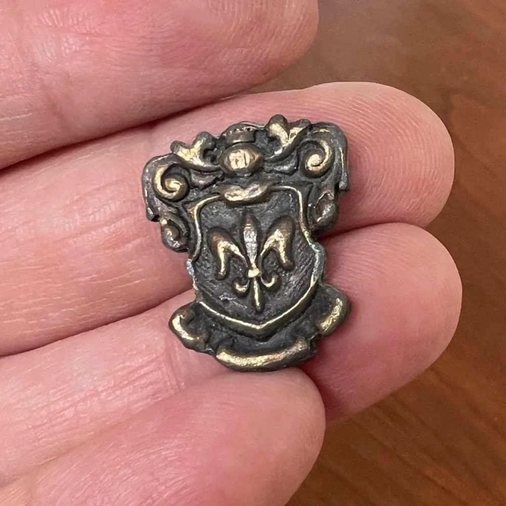 Vintage Heraldic Crest Fleur De Lis Shield Pin Antique Bronze Tone Medieval Logo